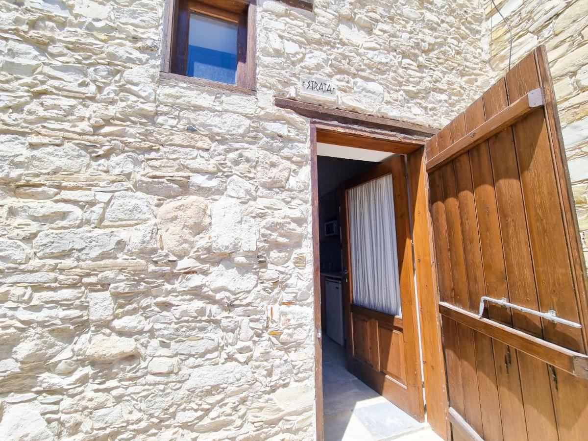 Poolside Escape Studio In Skarinou Village With Pool Facilities Exterior photo